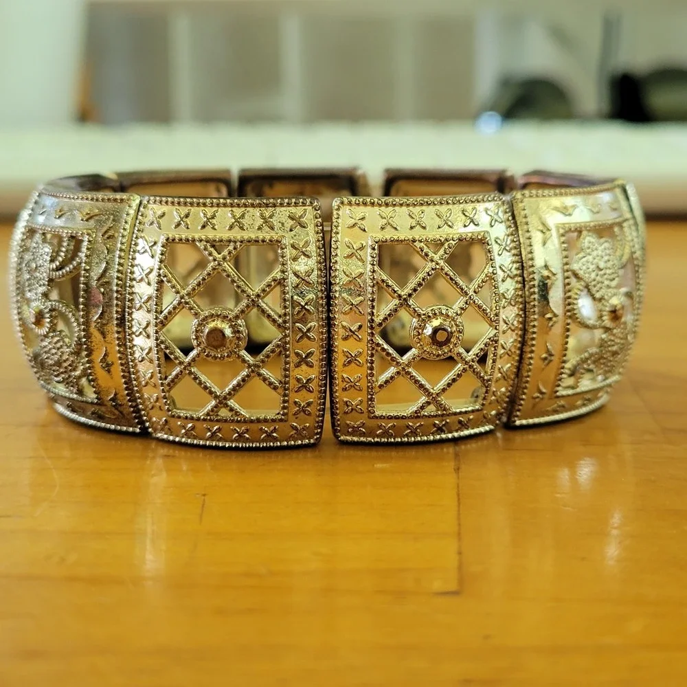 Vintage Gold Tone Filigree Panel Stretch Bracelet Floral Openwork 67g